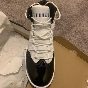 Air Jordan 11 Retro  Concord